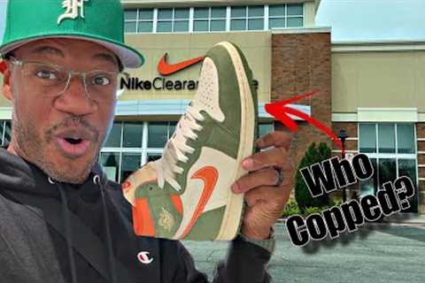 Sneaker Shopping at the Outlet before Xmas...plus way More!!!