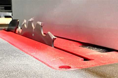 I Tried the SawStop Table Saw for Safe and Smooth Cuts