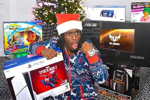 Opening Christmas Presents From My Viewers!