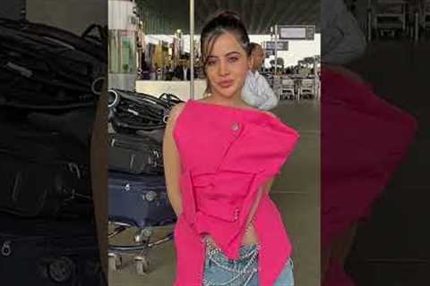 #UrfiJaved spotted at airport. #bollywood