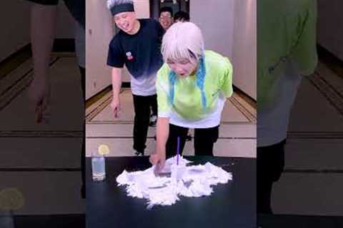 Don't Let Candle Fall Challenge,So Exciting, Let's Play Together! !# FunnyFamily #PartyGames