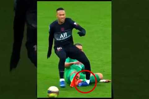 Neymar horrible foul &amp; Injury 😭😰 #neymar #shorts