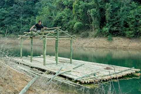 Build a River Shelter: Making Rafts &amp; Bamboo House Frames, Fishing, Catch and Cook | EP.316