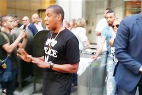 Jay-Z Gets Pissed Off After A Paparazzo Hits His Bodyguard