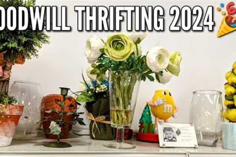 🎉THE BEST TIME OF YEAR TO GO THRIFTING IS NOW! | GOODWILL THRIFT WITH ME &amp; HAUL | NEW 2024!