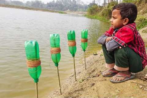 Best Fishing Video 2022  | Traditional Boy Catching Big fish With Plastic Bottle Fish Hook By River