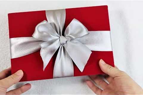 How to tie a ribbon on a gift box