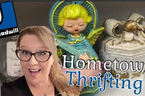 Hometown Thrift Store &amp; Goodwill Shopping With Mom! 🥰
