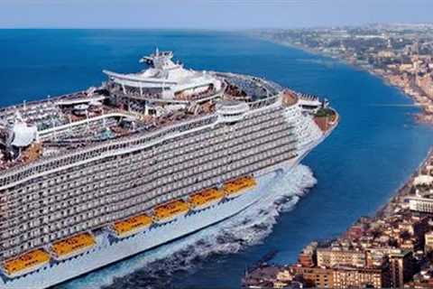 15 Biggest Ship Collisions and Mistakes Caught On Camera