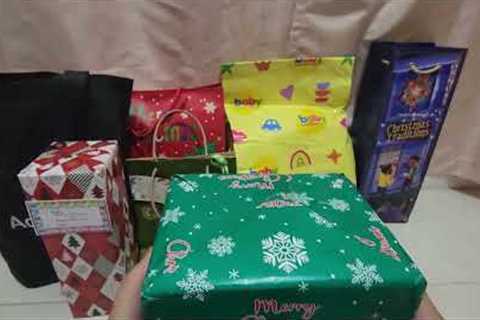 Unboxing my Christmas Gifts (ASMR)