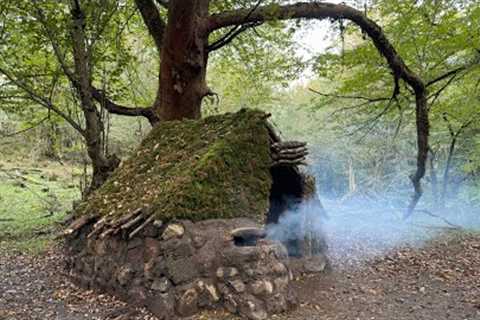 Building Complete And Warm Rock Survival Shelter With A Knife, Bushcraft Survival Skills, Fireplace