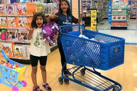 Kids Pretend Play Shopping at Toys store!! surprise birthday toy