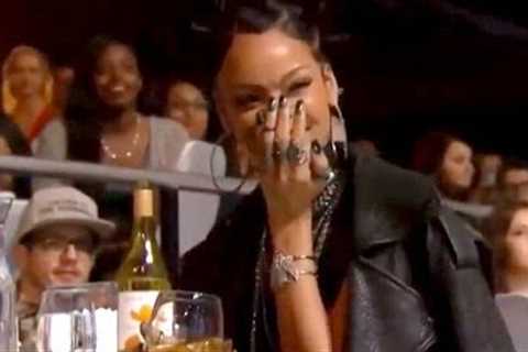 Rihanna laughs Ariana Grande at iHeartRadio Awards 2014 performance