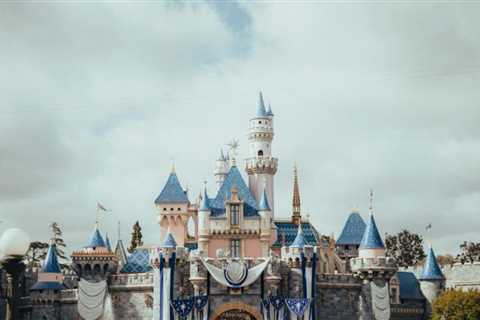 How to book Disneyland Reservations in 2024: A step-by-step guide