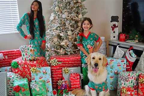 CHRISTMAS MORNING OPENING PRESENTS 2020