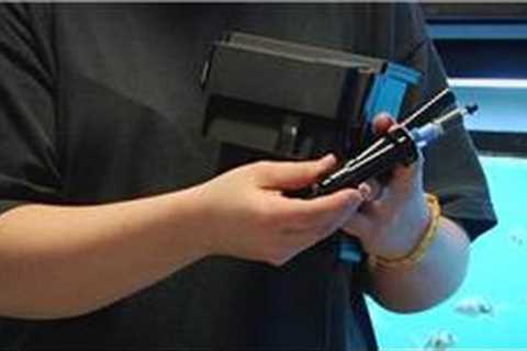 Fish Tanks &amp; Aquarium Maintenance : How to Install a Fish Tank Filter