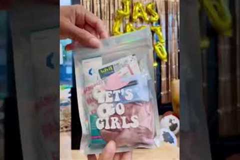 Bachelorette Party Favors Ideas | Goodie Bags | Gift Bags Ideas #bacheloretteparty #partyfavors