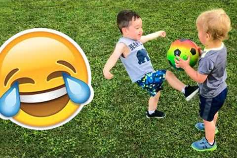 BEST FOOTBALL VINES &amp; TIKTOKS - FAILS, SKILLS &amp; GOALS #35