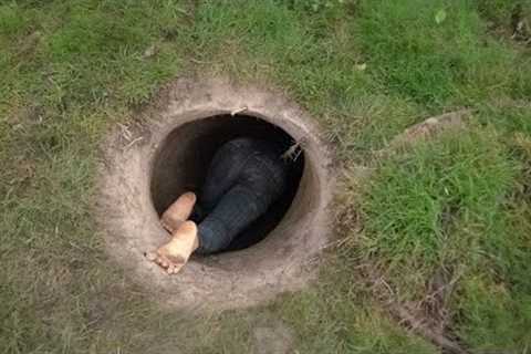 GIRL LIVING OFF GRID BUILD THE MOST SECRET UNDERGROUND DUGOUT SHELTER SWIMMING POOL