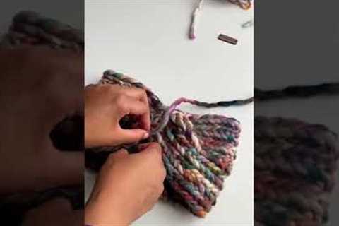 The free knit pattern is available on yarnTh3ory.com #knitting #handmade #sustainablefashion #yarn