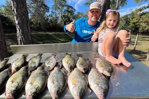 I got SO Lucky with the Giant Black Crappie! {Catch Clean Cook} Lake Okeechobee, Fl