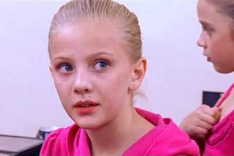 Dance Moms-PAIGE PLACES RIGHT BEHIND CHLOE WITH KELLYS CHOREOGRAPHY(S2E18 Flashback)