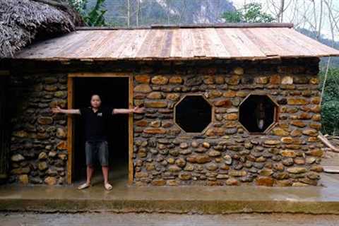 PRIMITIVE SKILLS; Building Stone House (CABIN) wall plastering