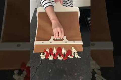 DOES THE VIRAL KETCHUP REMOVER WORK? 😮 #satisfying #gadgets #fun #oddlysatisfying #viral #wow #diy