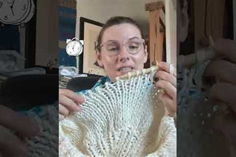 What pattern am I knitting in 15 minute chunks? #knitting #vintageknits #cape