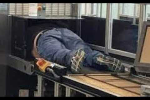The funniest airport moments : Airport Fails