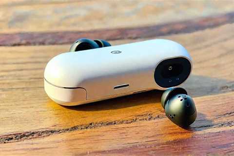 Revolutionary Earbud Design Inspired by Unlikely Source