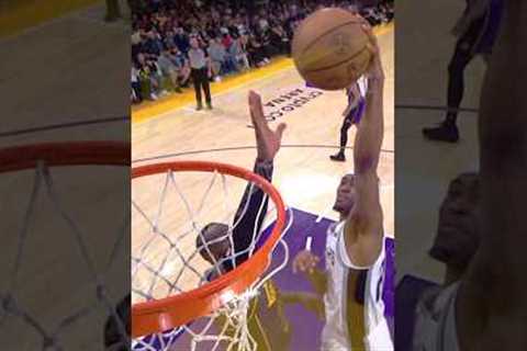 LeBron James just got DUNKED ON!🥲👀