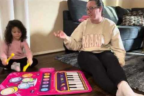 Review on 2-1 music mat with drum sticks