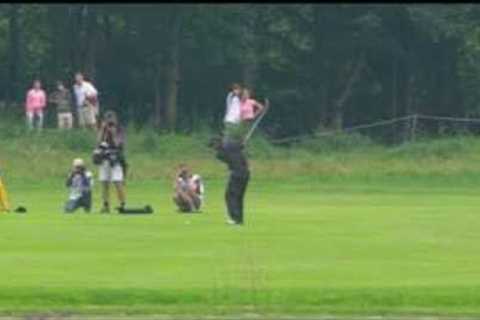 Unbelievable golf shot - Albatross on the 18th hole