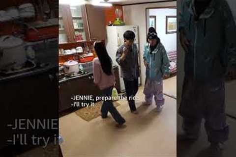 Even the Apartment 404 cast can't get enough of JENNIE. | Apartment 404
