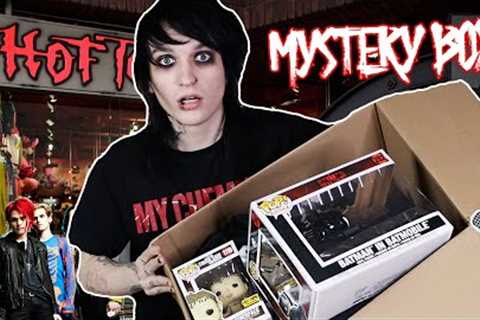 Emo Unboxing A Mystery-box From Hottopic