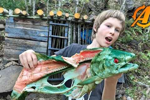 Catch and Cook Zombie Fish + Overnight Camping at Bushcraft Rock House