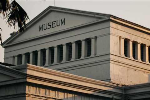 Explore Pigeon Forge's Indoors at the Best Museums and Galleries