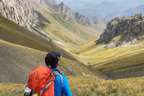 How to pack for a hike: the Ultimate hiking essentials checklist