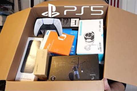 Opening a $900 ELECTRONICS Amazon Customer Returns Mystery Box + APPLE, PS5, DELL, MICROSOFT TECH