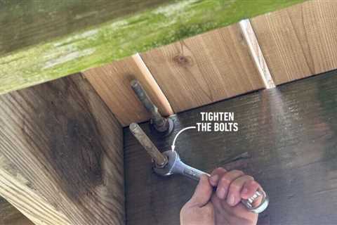 Deck Railing Repair: Tips and Tricks