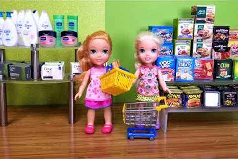 Grocery ! Elsa and Anna toddler at the store - shopping - food - supermarket - hide and seek