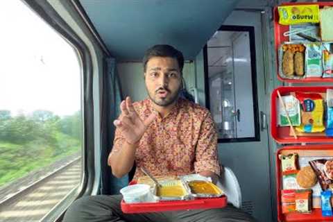 Trivandrum Rajdhani Express train journey in 3rd AC *Premium Food review* 😋