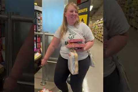 They ditched the cart and went ALL IN for this shopping spree! #shakepaid #shoppingspree #shorts