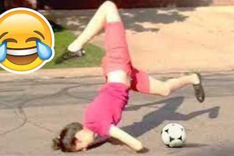 FUNNY FOOTBALL FAILS, SKILLS &amp; GOALS