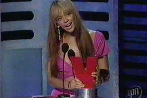 Beyonce wins Most Stylish at Vibe Awards