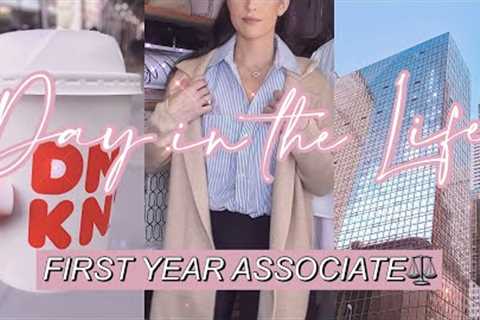 FIRST-YEAR ASSOCIATE DAY IN THE LIFE: FINANCIAL SERVICES LAW | NYC