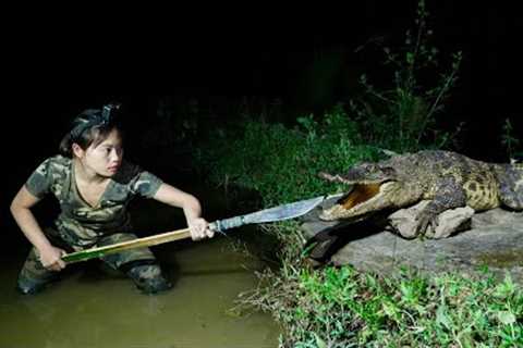 Predators hide in the mud, catch wild frogs at night, and build new complete shelters