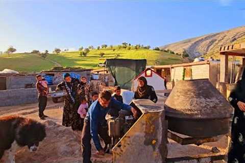 Construction of the roof of a country house. Let's see how Tahmurt will surprise others