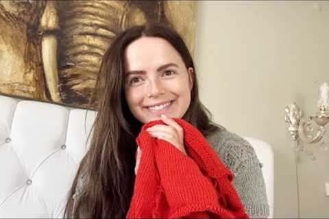 Knittingtraditions- A tiny podcast followed by a knit with me session answering knitting related..
